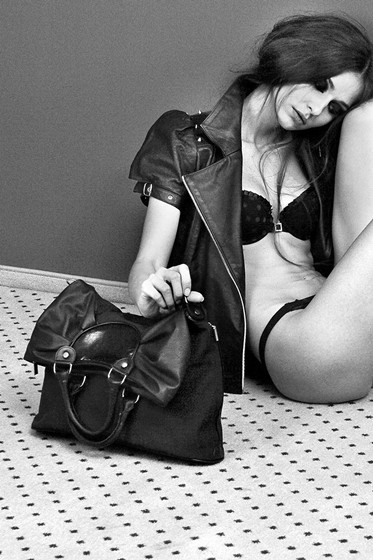 VICTORIA BAGS: VICTORIA